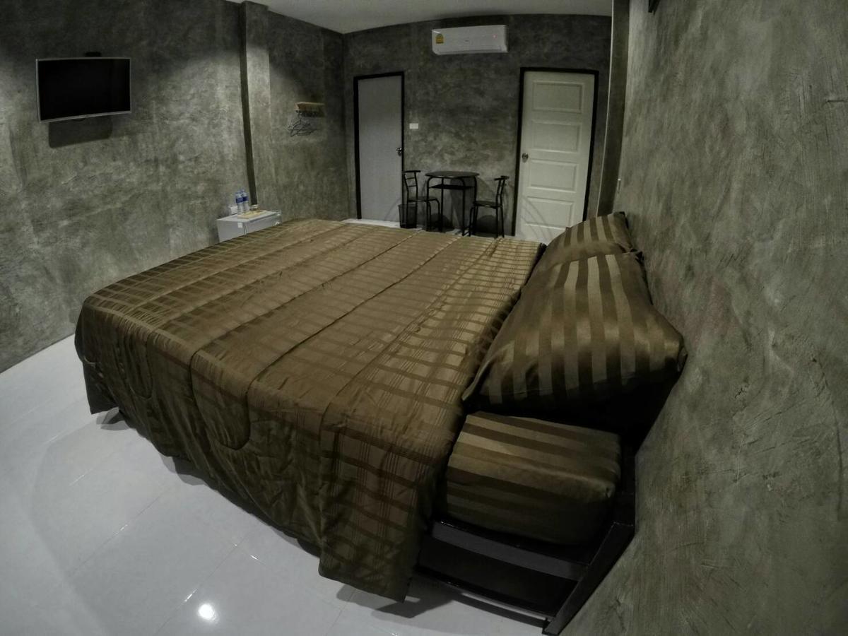 4Hearts Loft House Hotel Сурат Тхани Екстериор снимка